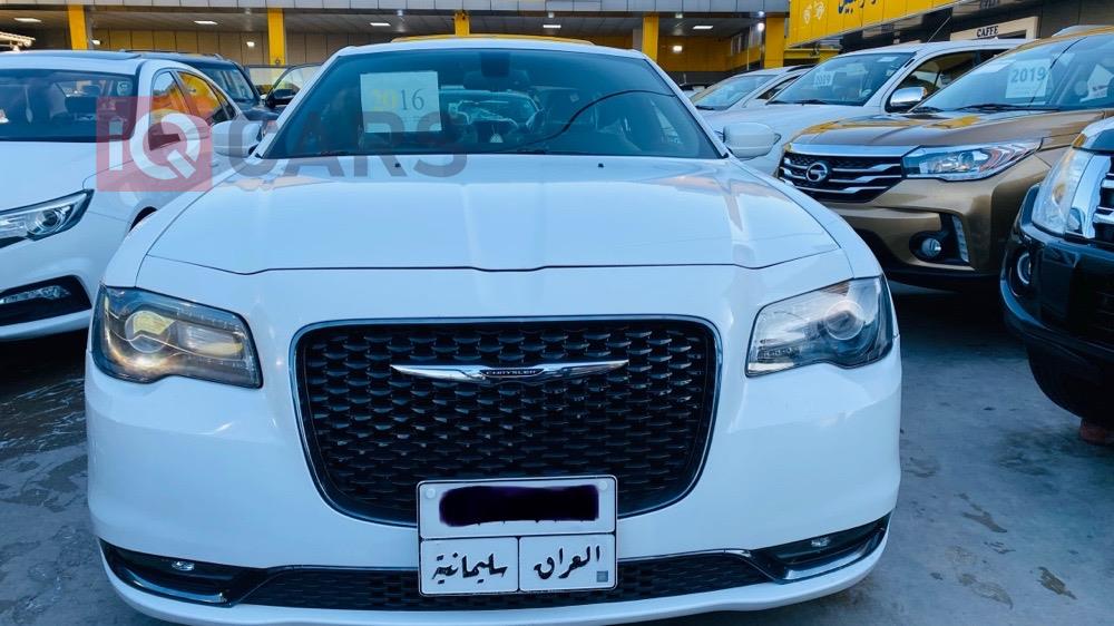 کرایسلەر 300